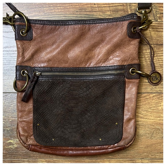 The Sak “Pax” Crossbody - Picture 4 of 10
